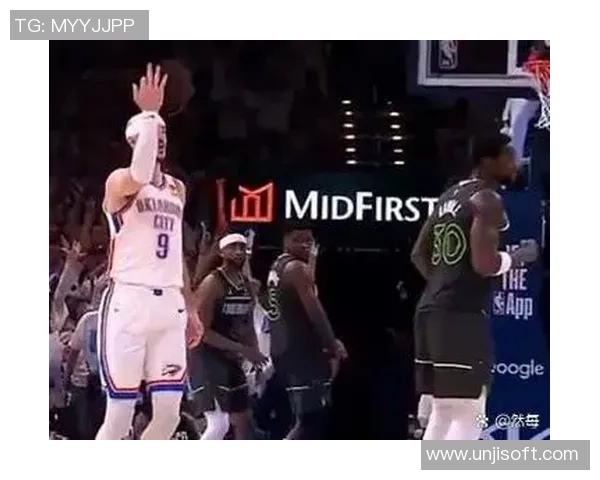 雷霆勇士西决第四场激战回顾精彩瞬间与关键时刻分析